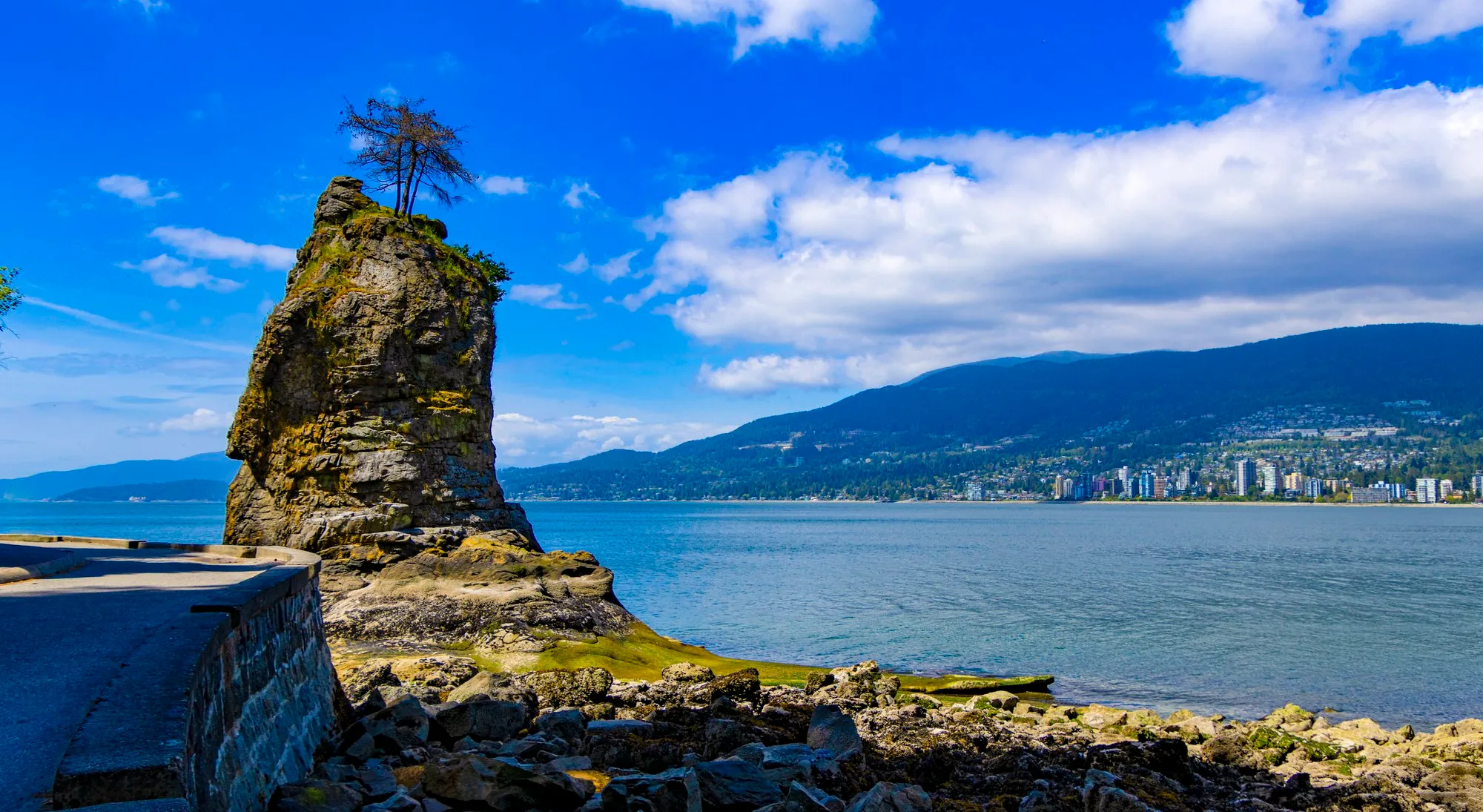 Siwash Rock and the rocky beach on the west side of the park