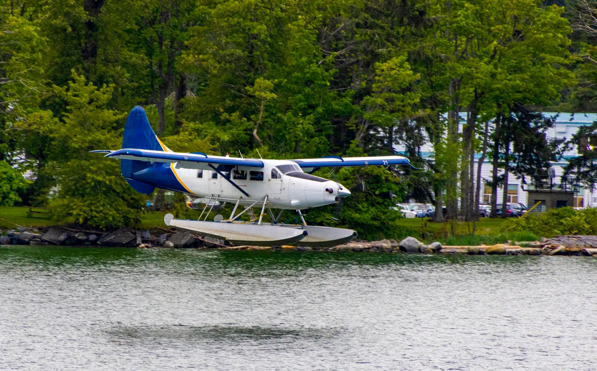A floatplane on Coal Harbour at eight in the evening, with the lens at 265 mm